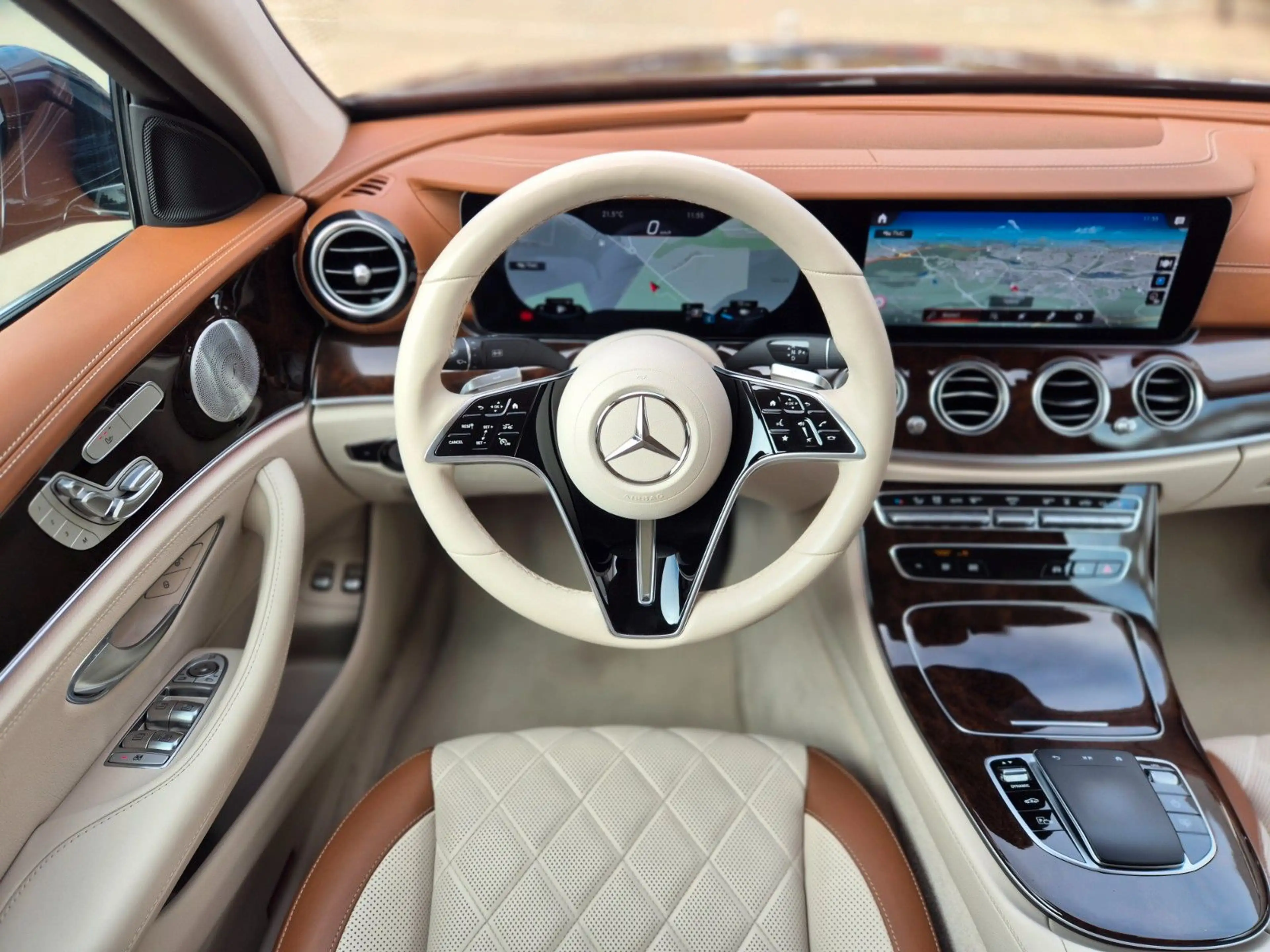 Mercedes-Benz E 300 E300e 4Matic Exclusive Designo Softclose Air 360