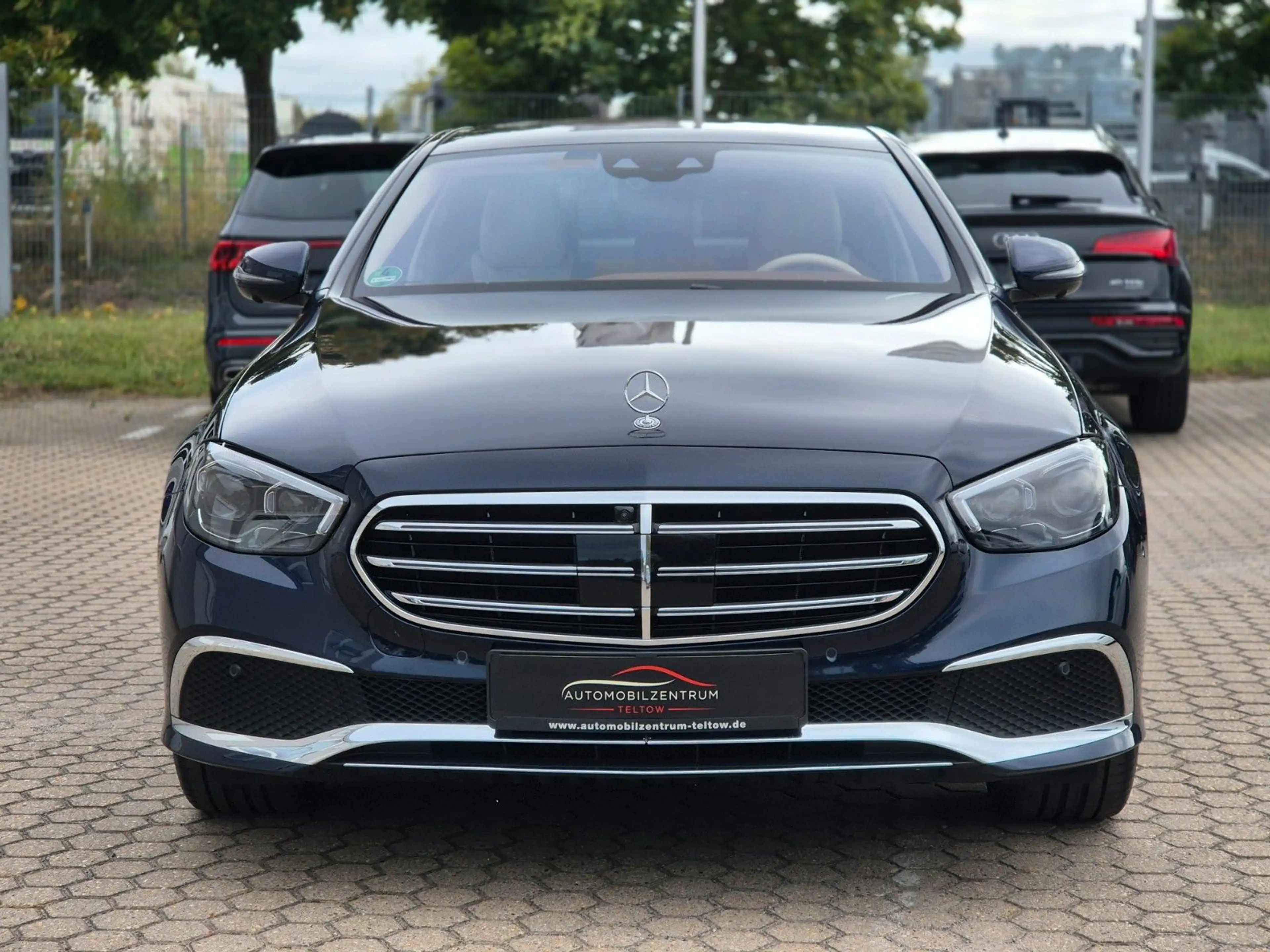 Mercedes-Benz E 300 E300e 4Matic Exclusive Designo Softclose Air 360 — photo 4
