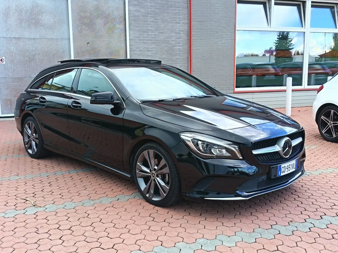 Mercedes-Benz CLA 200 Shooting Brake Sport Tetto pano - Neopatentati Negro - 1