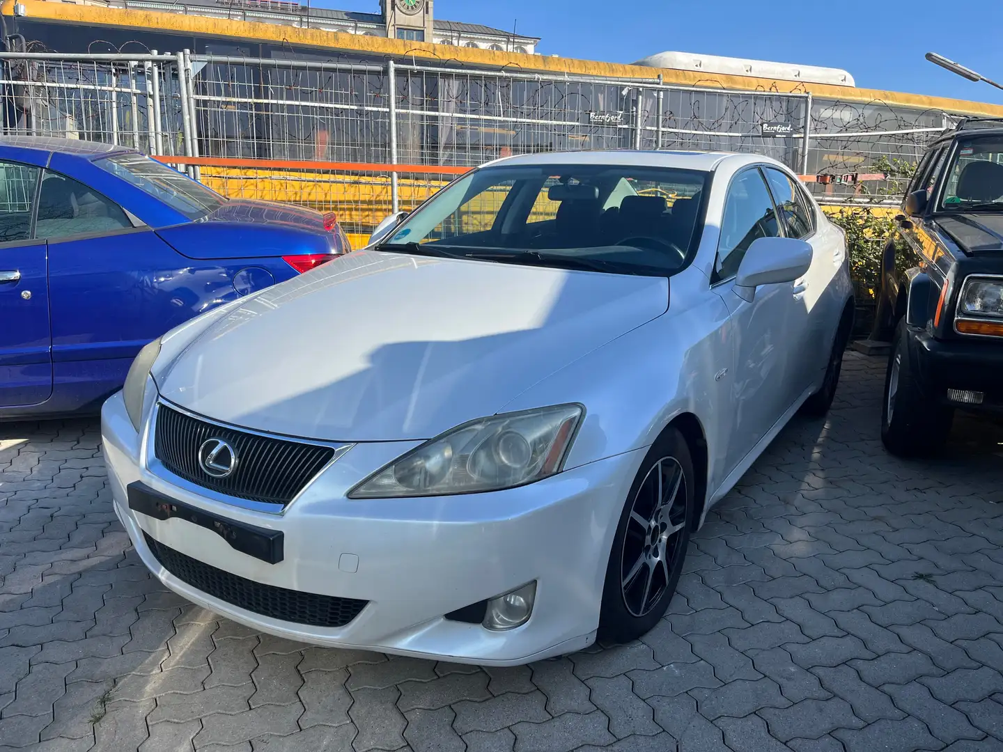 Lexus IS 220d DPNR Weiß - 1