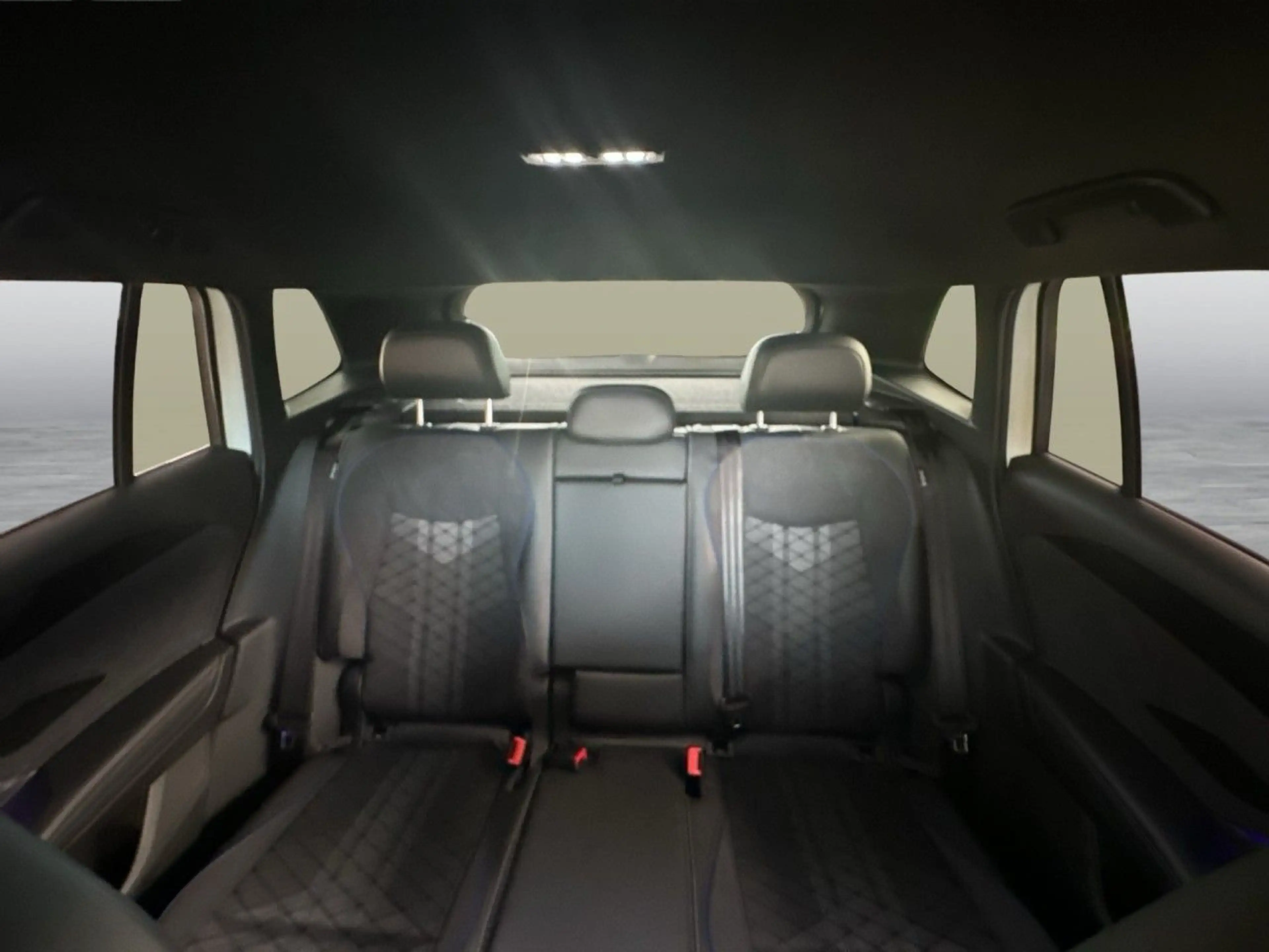 Volkswagen Tiguan 1.5 eTSI R-LINE + IQ DRIVE + AHK + MATRIX — photo 12