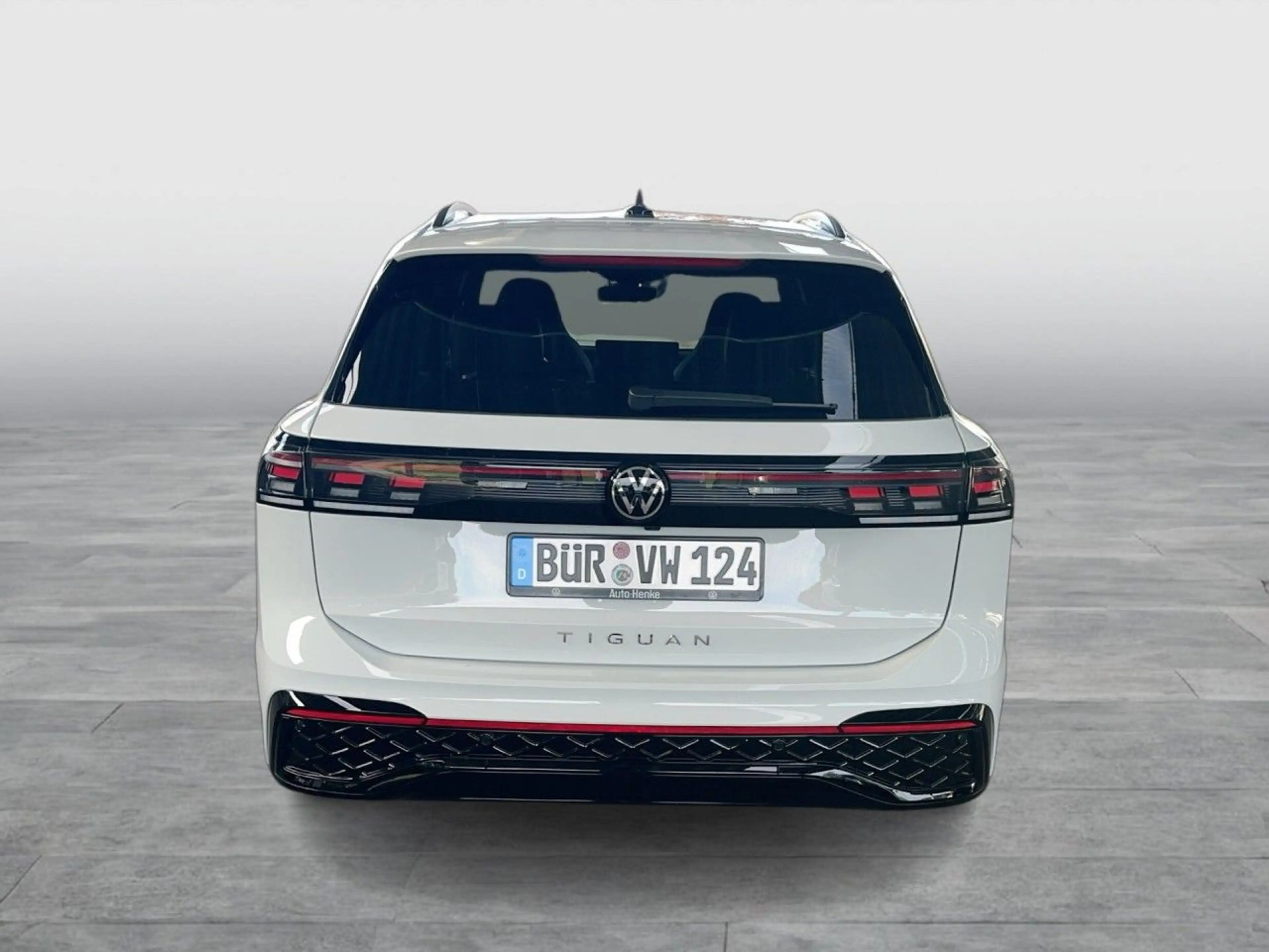 Volkswagen Tiguan 1.5 eTSI R-LINE + IQ DRIVE + AHK + MATRIX — photo 5