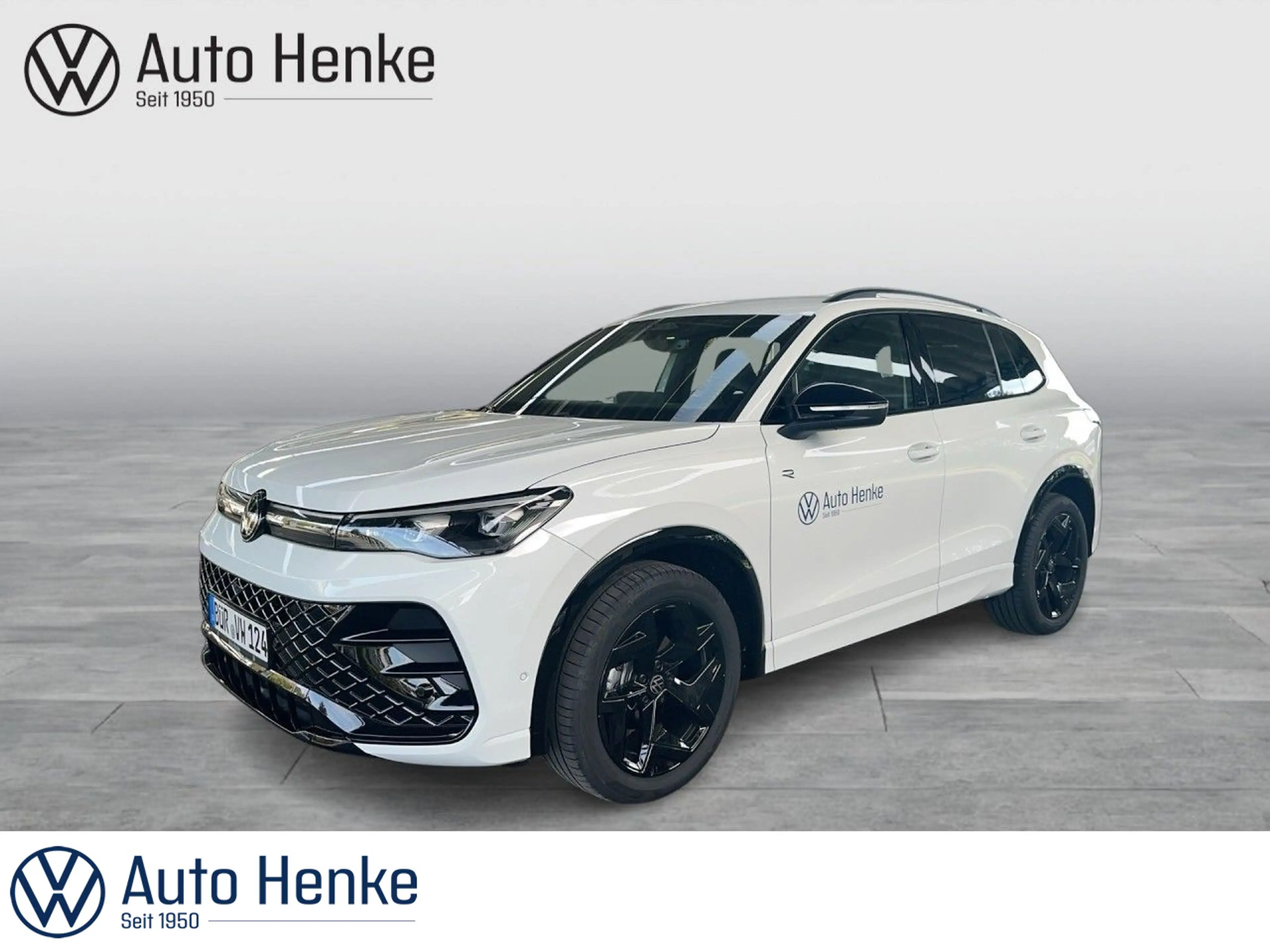 Volkswagen Tiguan 1.5 eTSI R-LINE + IQ DRIVE + AHK + MATRIX