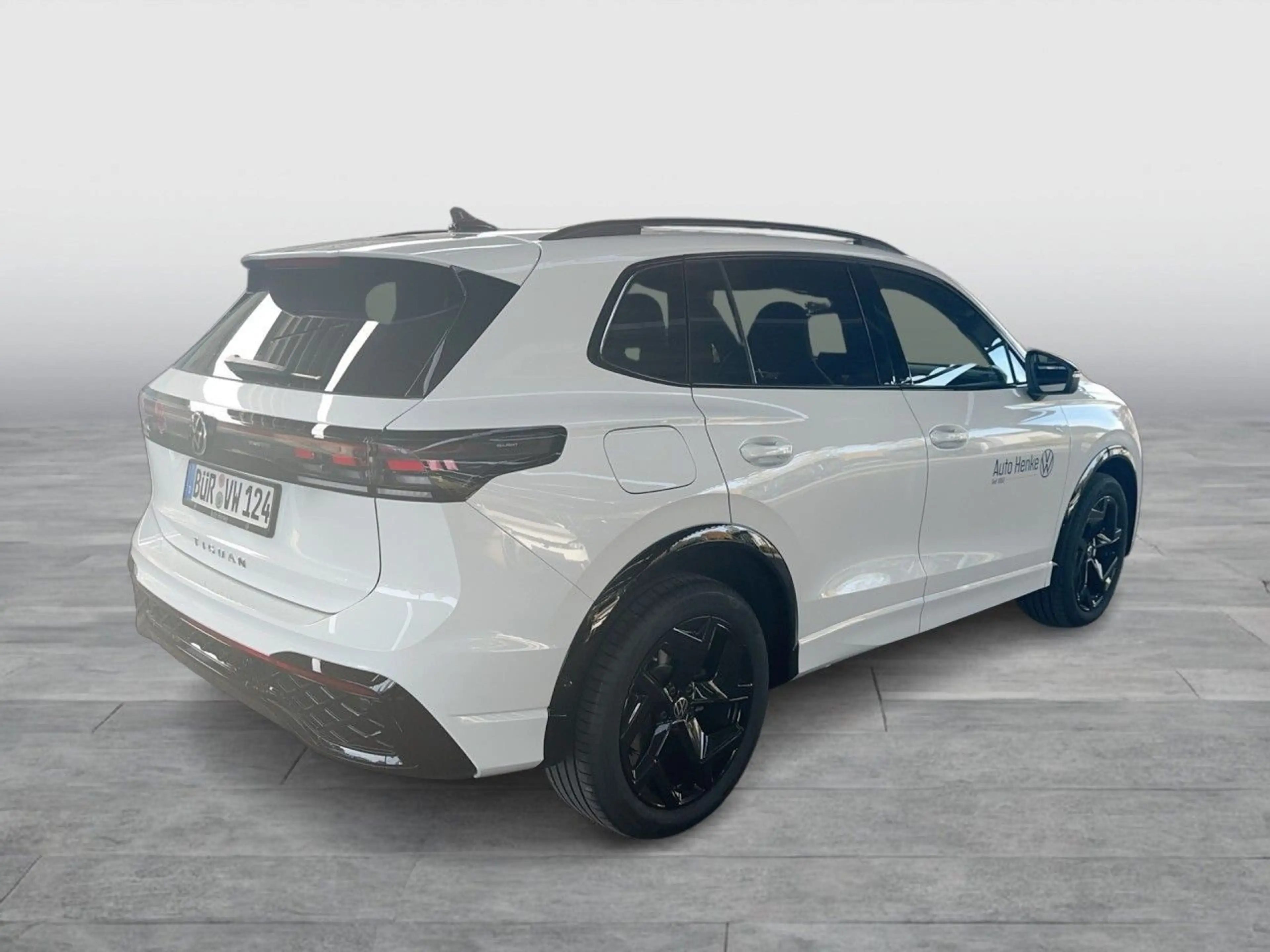 Volkswagen Tiguan 1.5 eTSI R-LINE + IQ DRIVE + AHK + MATRIX — photo 7