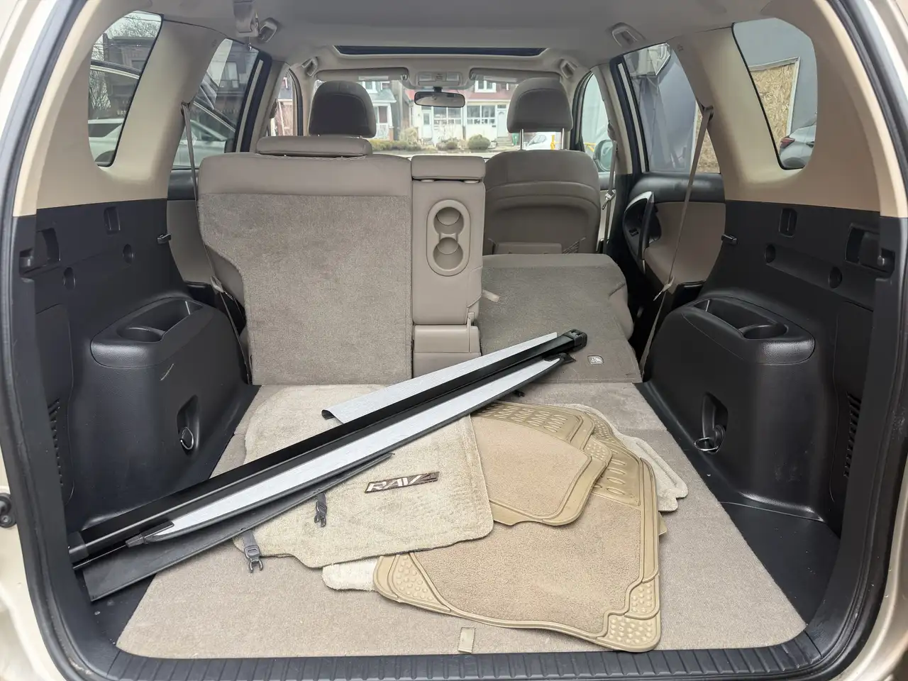 Toyota RAV 4 снимка Toyota RAV 4