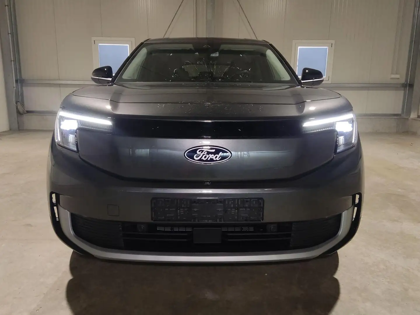 Ford Explorer Limited Edition Extended Range 79kWh 204PS Auto... Gris - 2