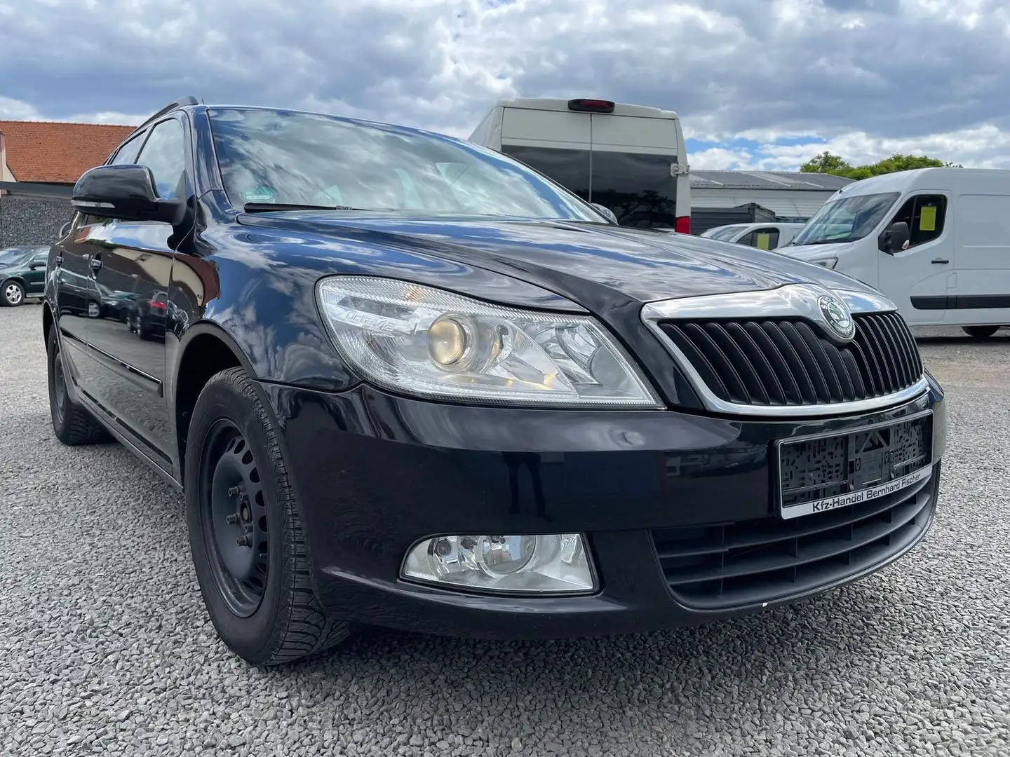 Skoda Octavia Ambiente Schwarz - 1