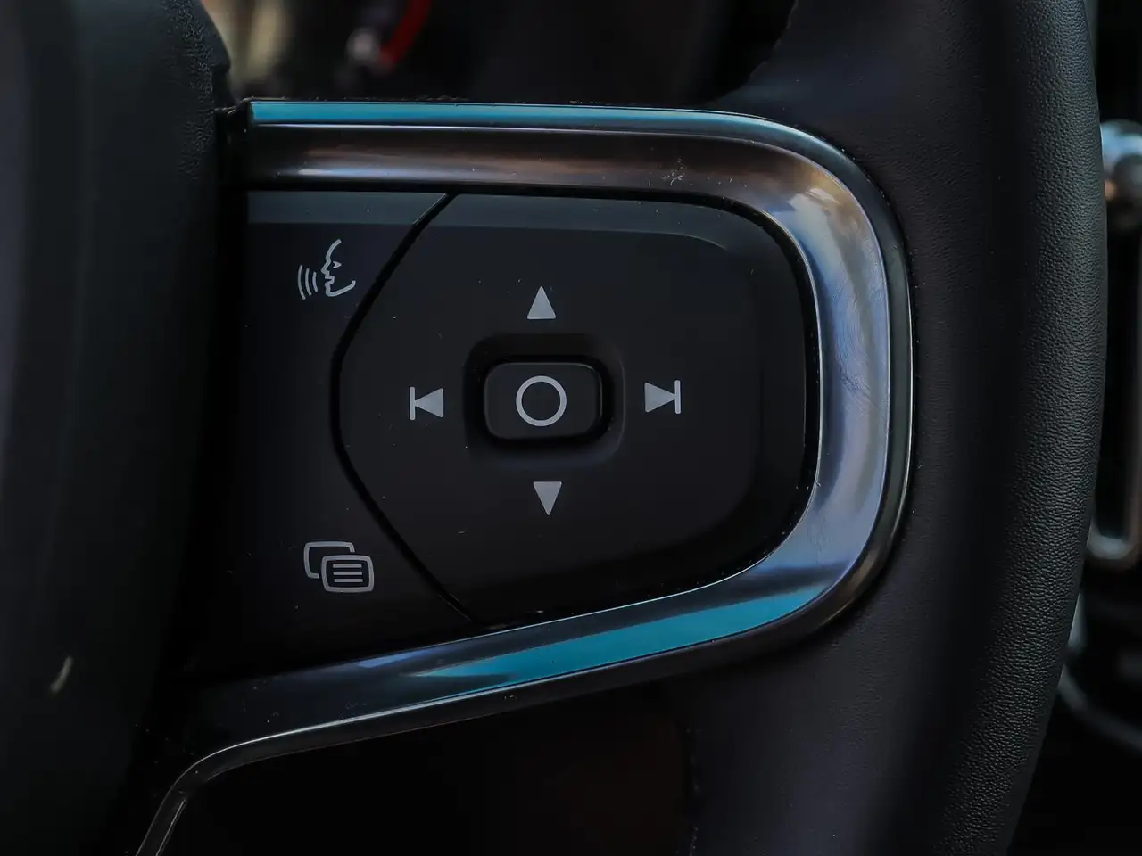 Volvo XC40 снимка Volvo XC40
