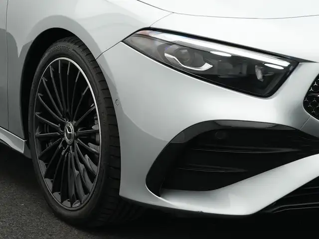 Mercedes-Benz A-Class view 9