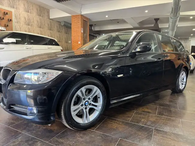 BMW 318 Serie 3 E91 Touring 318d Touring 2.0 Attiva
