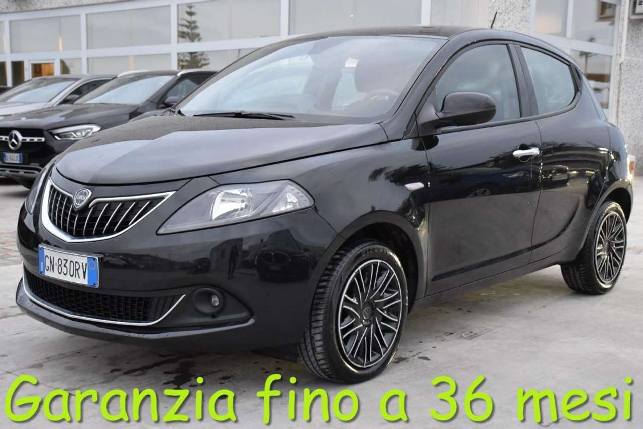 Lancia Ypsilon 1.0 FireFly 5 porte S&S Hybrid Gold