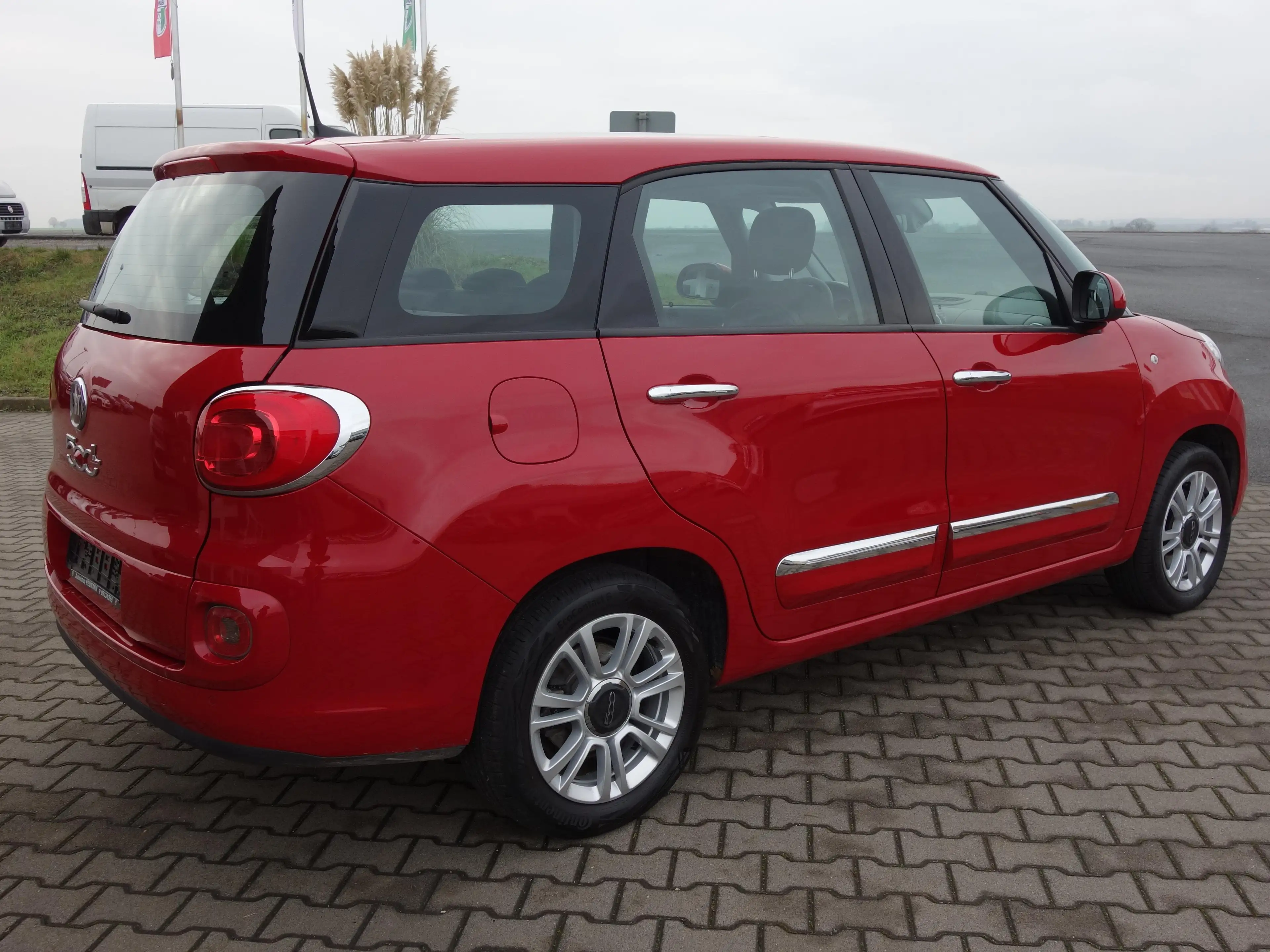 Fiat 500L Lounge Living * 7 Sitzer/Panorama SD/7" Navi.* — photo 3