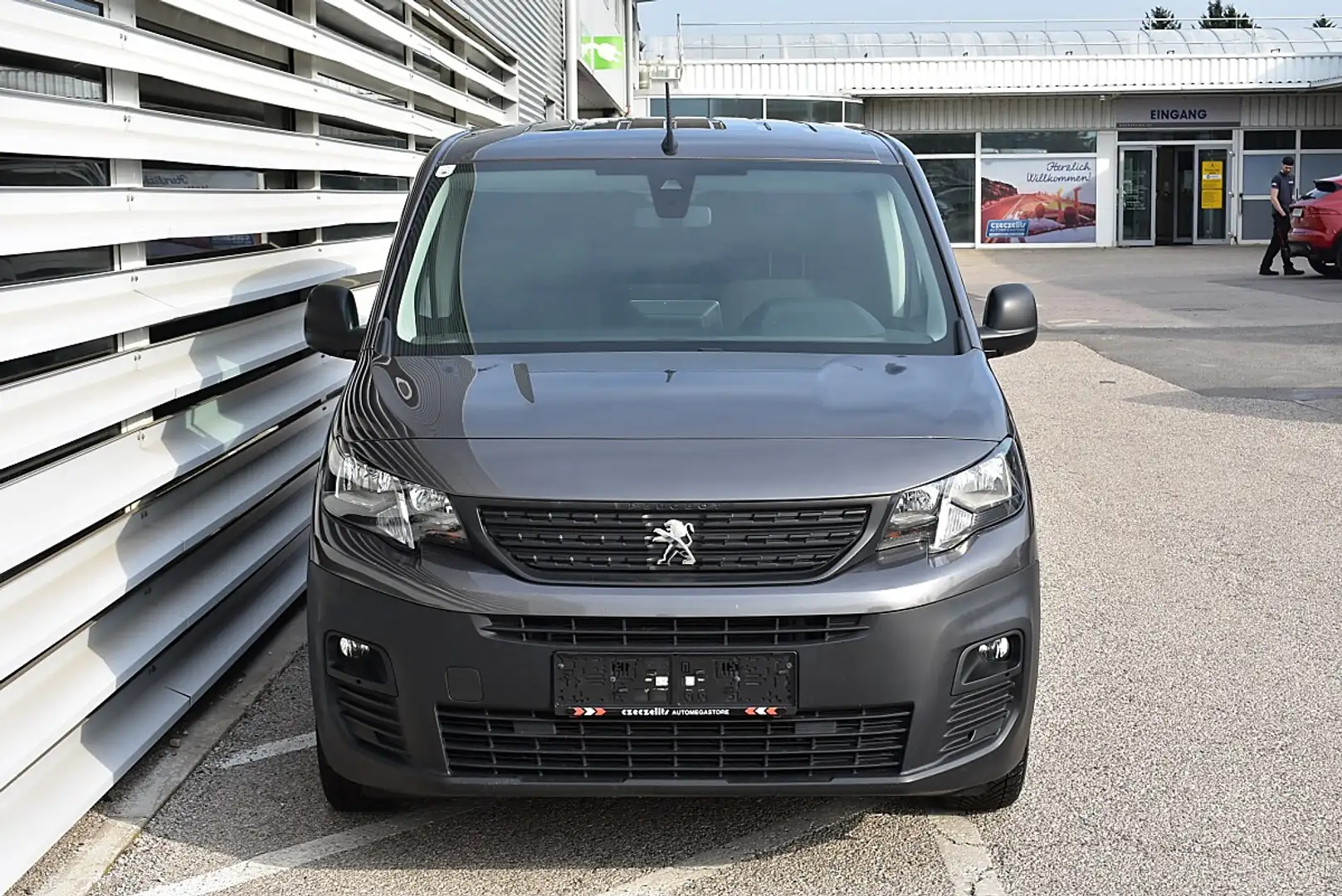 Peugeot Partner Partner Standard BlueHDi 130 S&S Euro 6d erh.Nu... Grau - 2