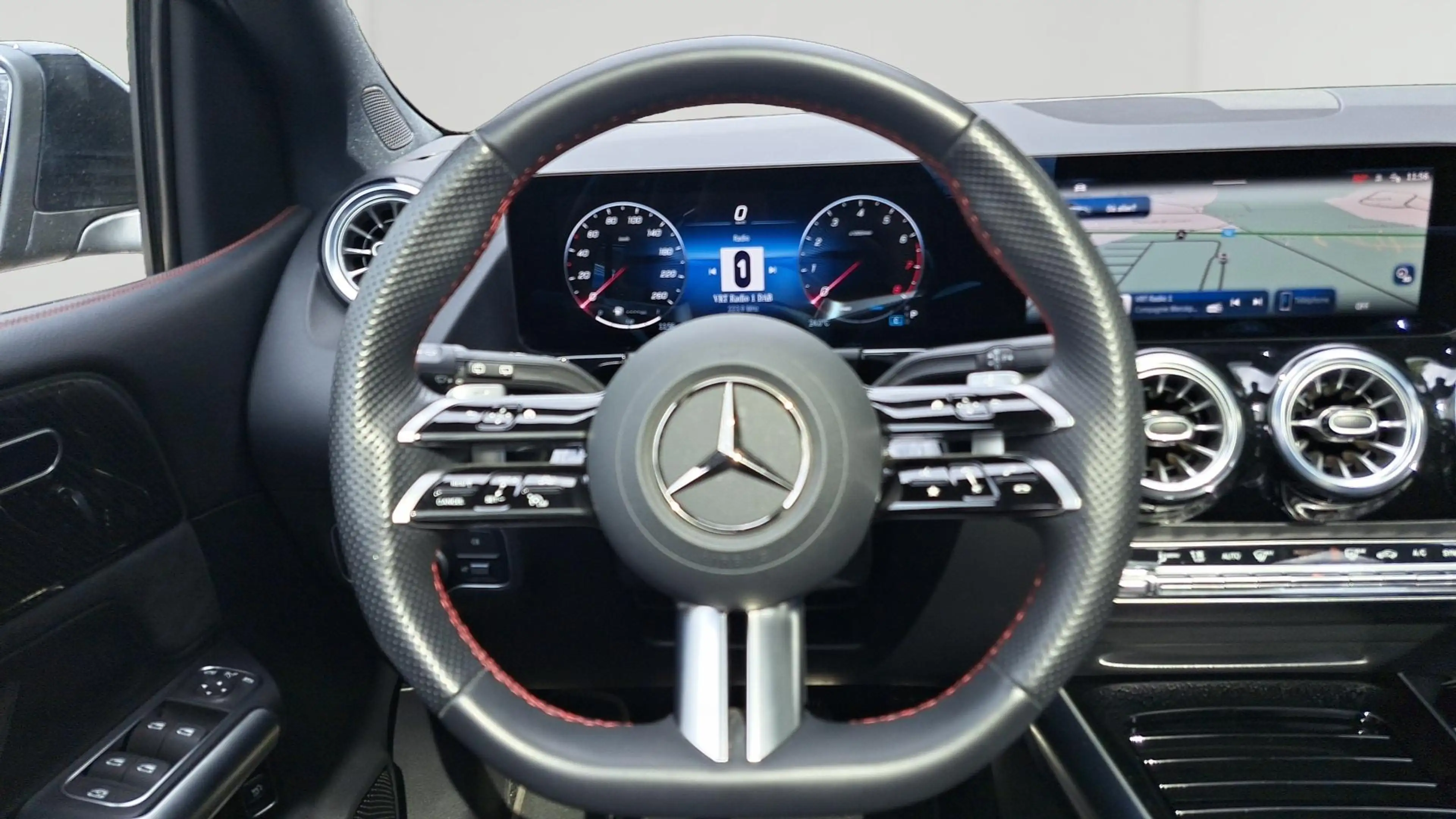 Mercedes-Benz B 180 B Star Edition — photo 11