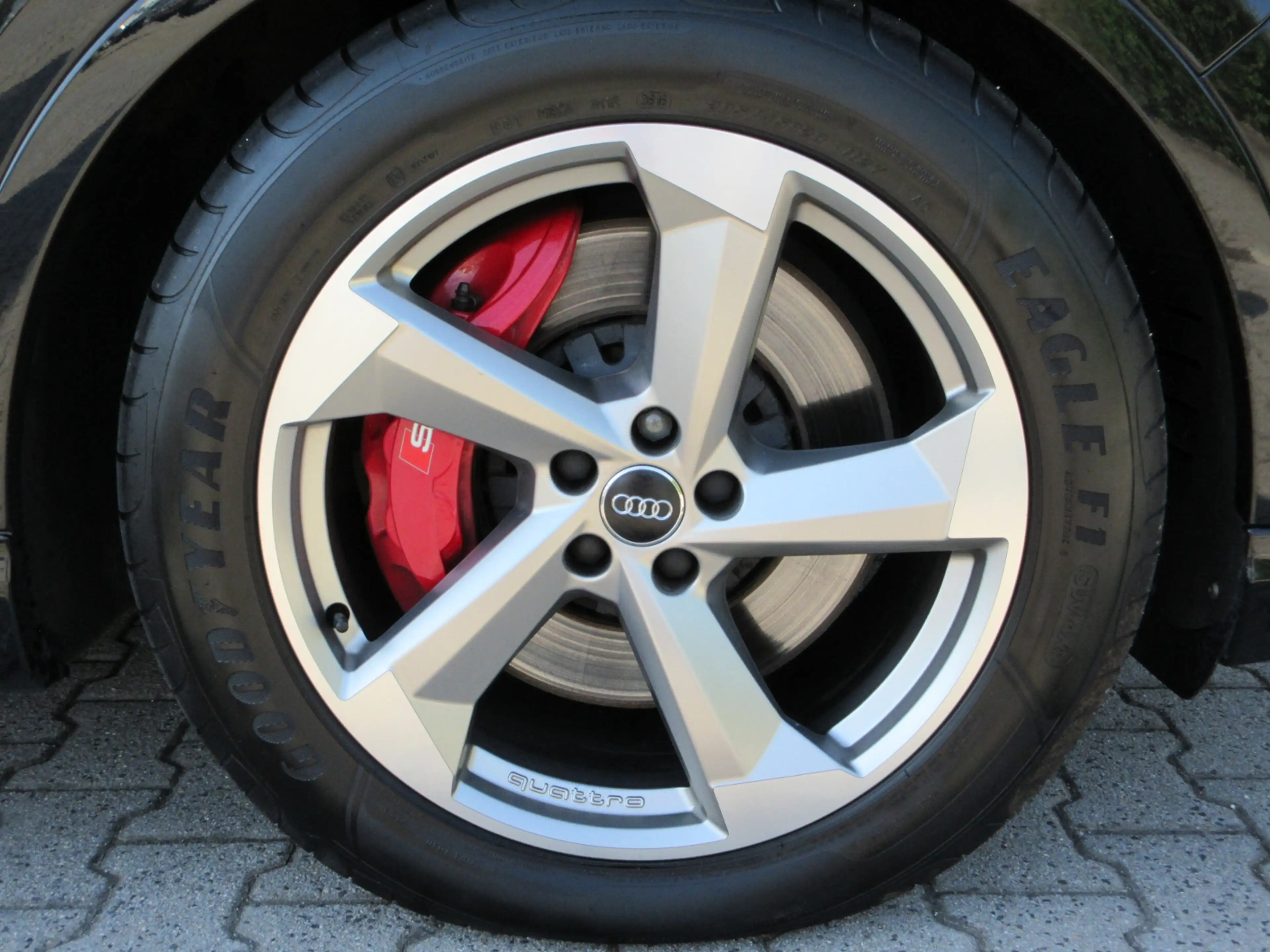 Audi SQ7 4.0 TDI 435 PS LUFT+ALLRADLENK./STAND-HZ/MATRIX/H — photo 7