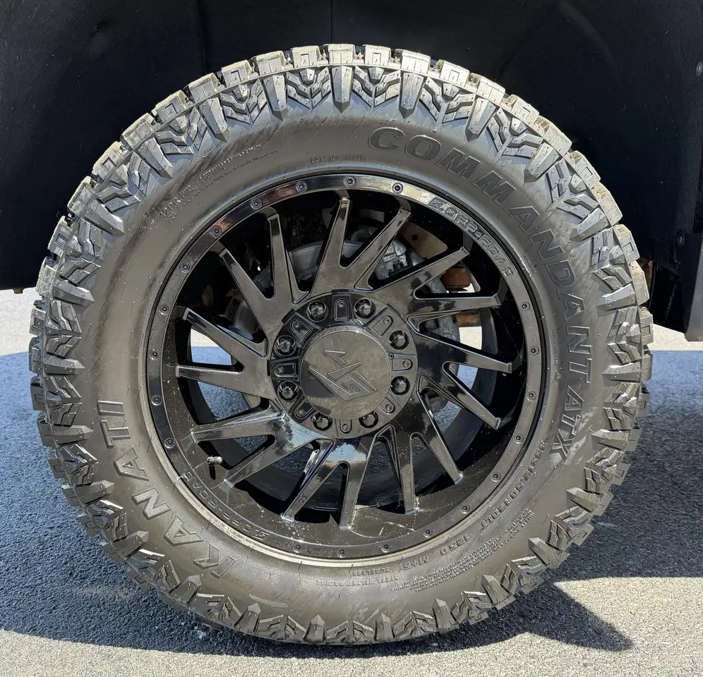 GMC Sierra 2500HD снимка GMC Sierra 2500HD