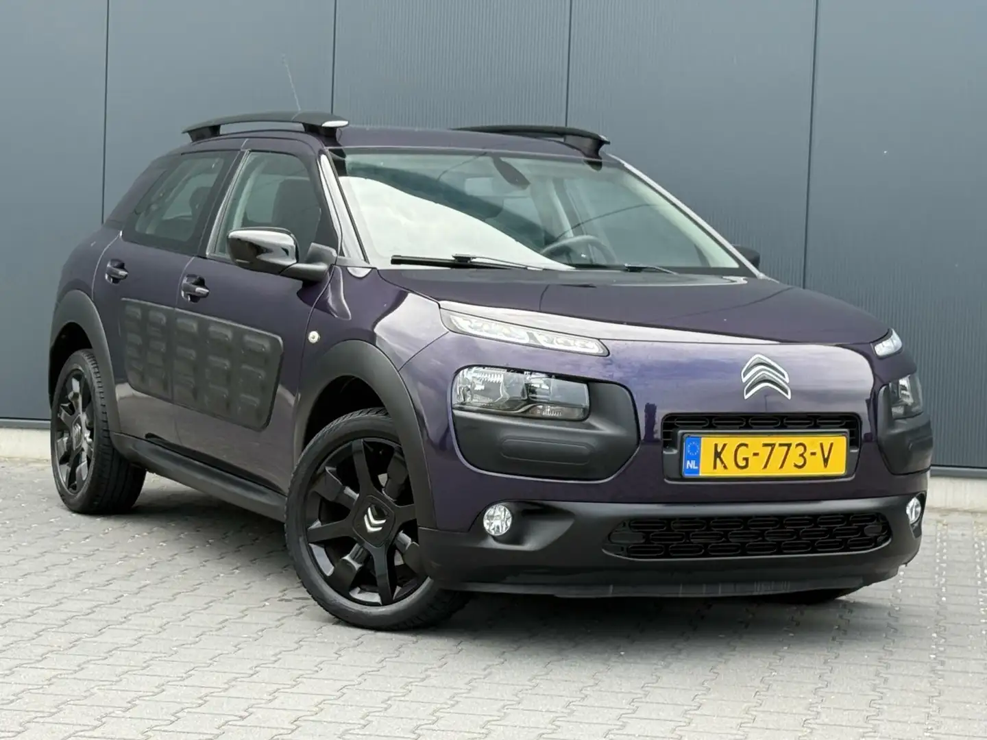 Citroen C4 Cactus 1.2 PureTech Feel Automaat - Led - Navi - Cruise - Paars - 2