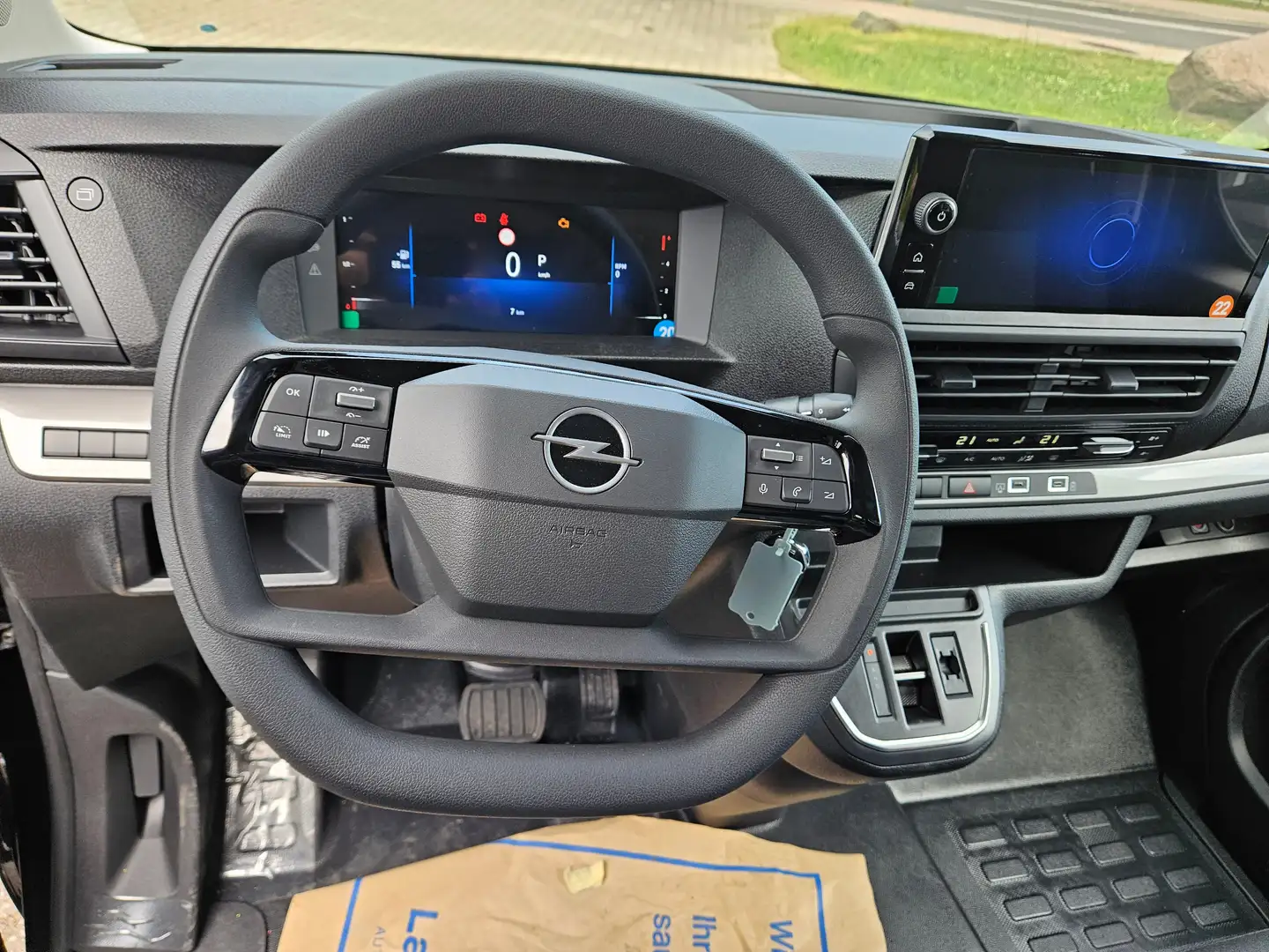 Opel Vivaro 2.0 D AT NAVI AHK 9-Sitzer VOLL-LED beids.Schiebet Grau - 1