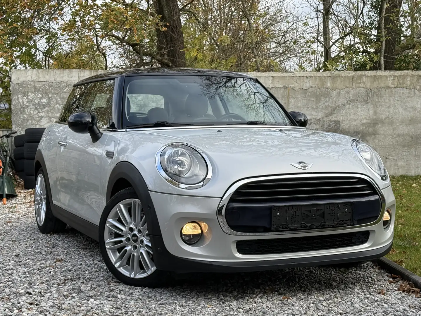 MINI Cooper 1.5 essence *Garantie* 3 portes bi-ton Grijs - 1