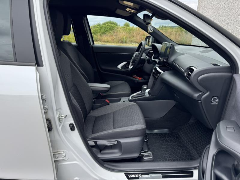 Toyota Yaris Cross 1.5 HSD Dynamic Plus Bi Ton + Confort Pack ! — photo 8