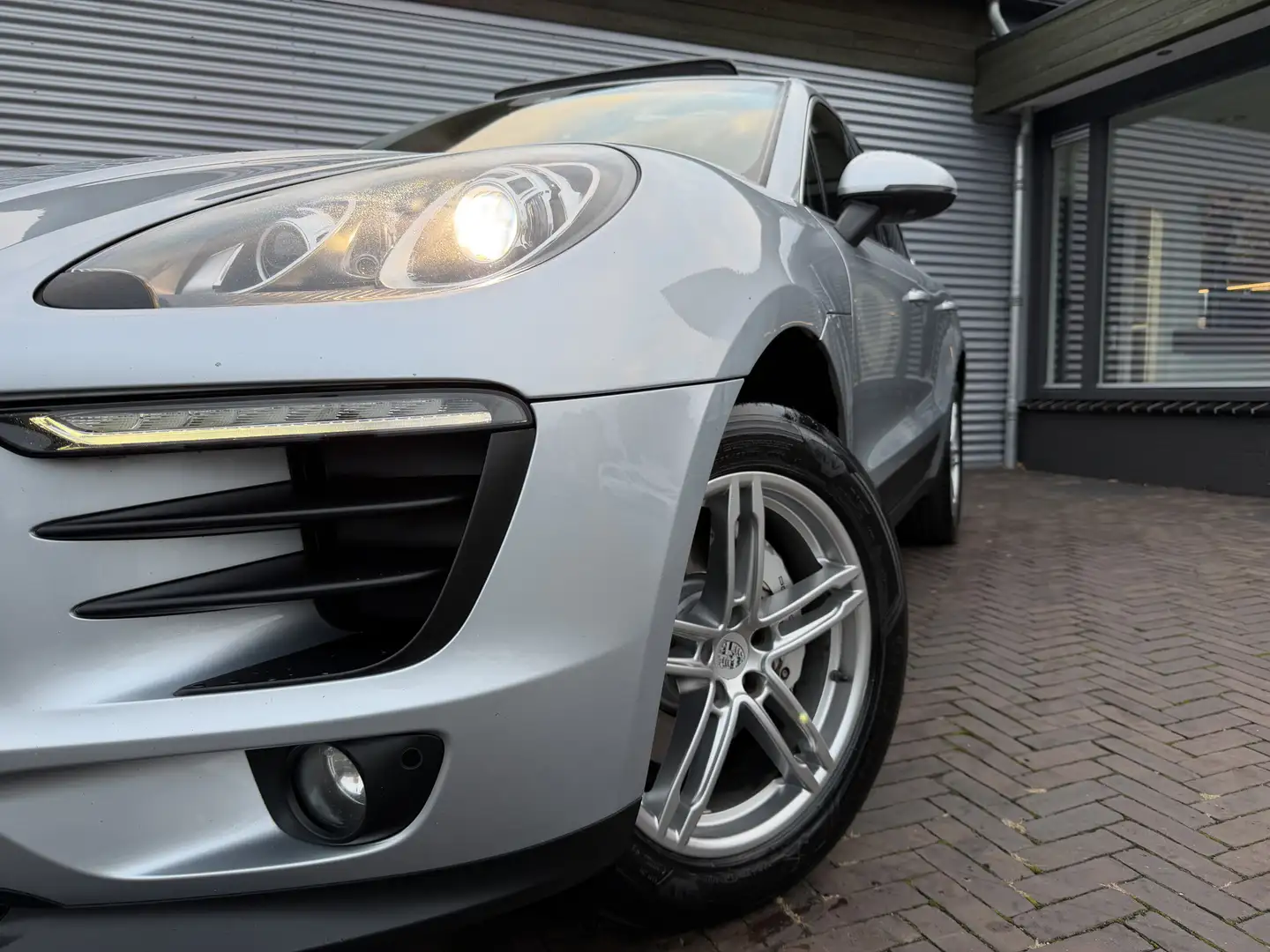 Porsche Macan 3.0 D S vol vol panoramadak trekhaak Grijs - 2