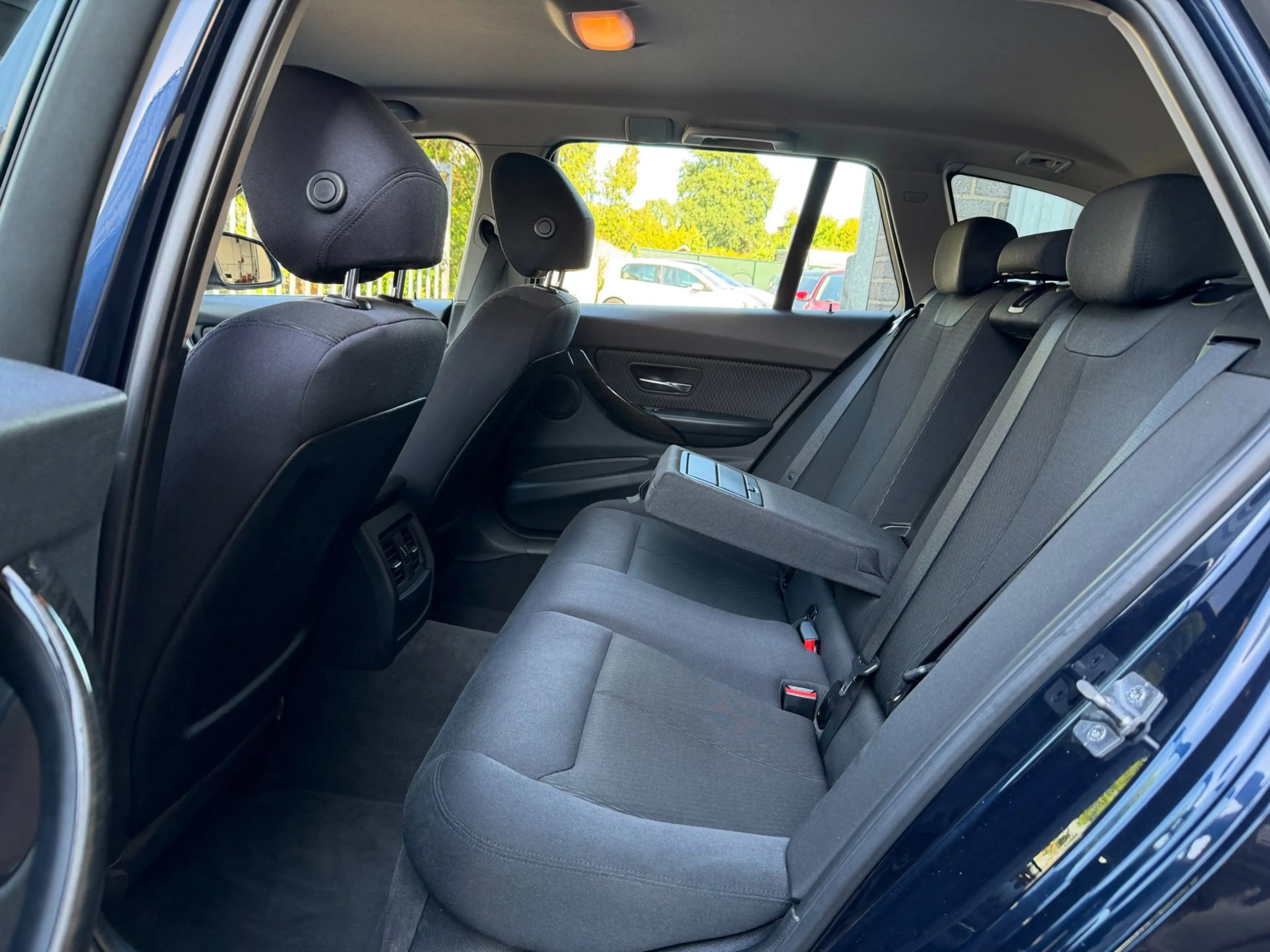 BMW 316 3-serie Touring 316i Executive Sport — photo 12