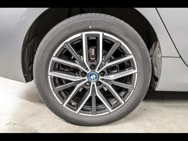 BMW 2 Series view 8