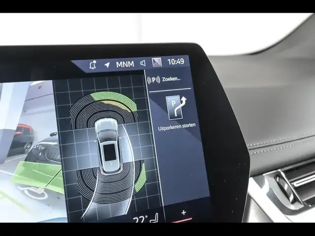 BMW 2 Series view 16