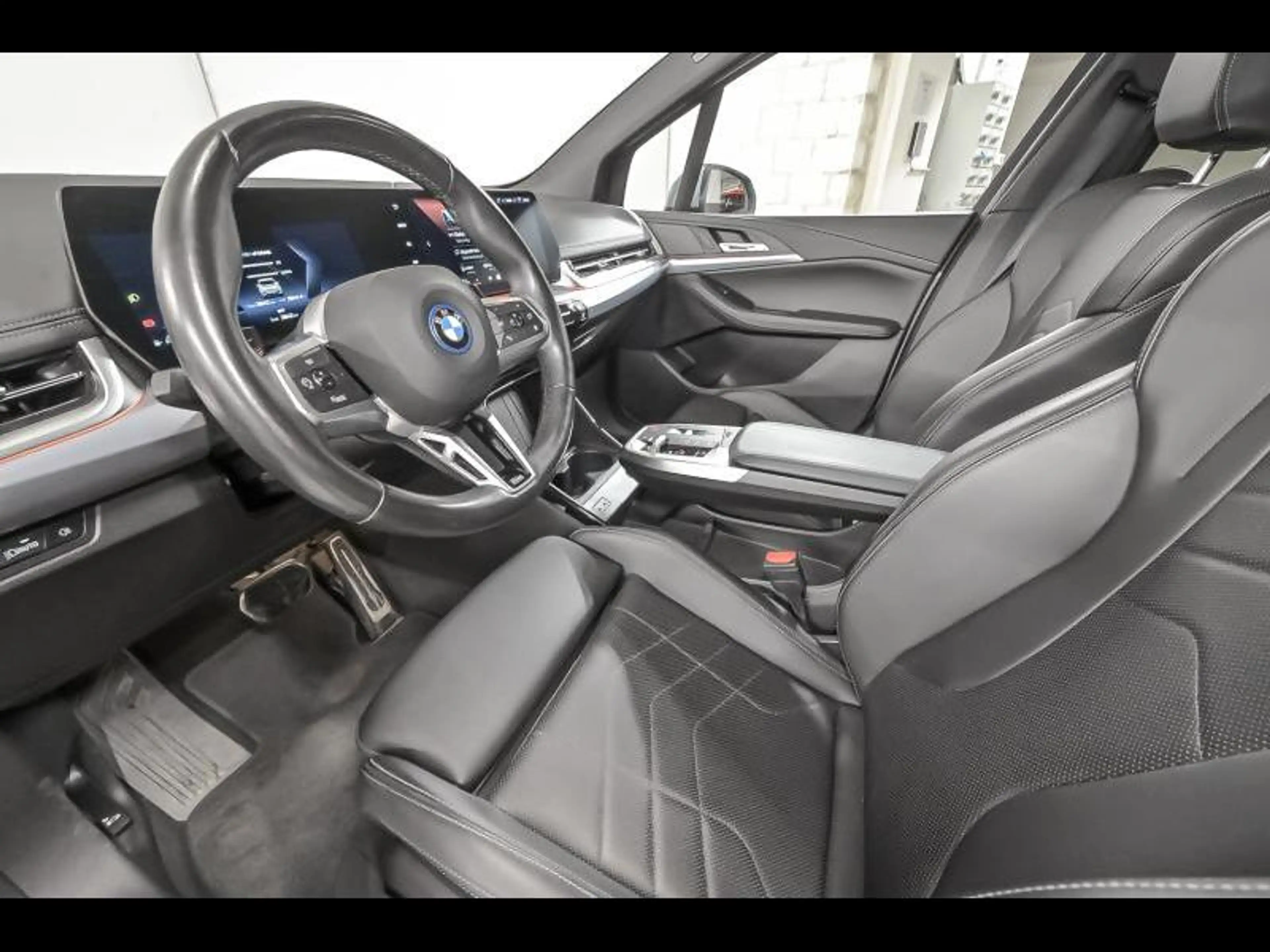 BMW 225 xDrive Active Tourer — photo 6