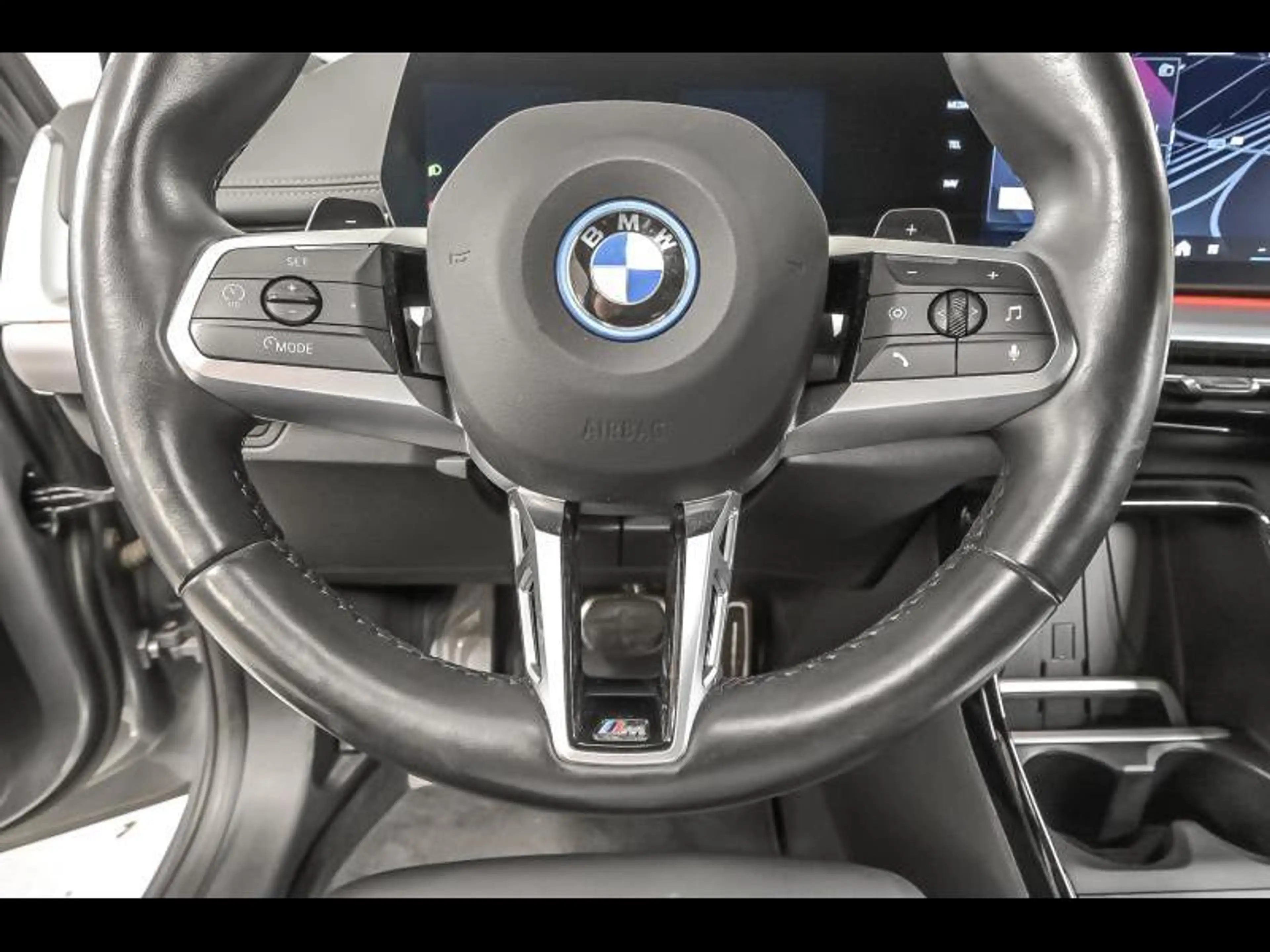 BMW 225 xDrive Active Tourer — photo 9