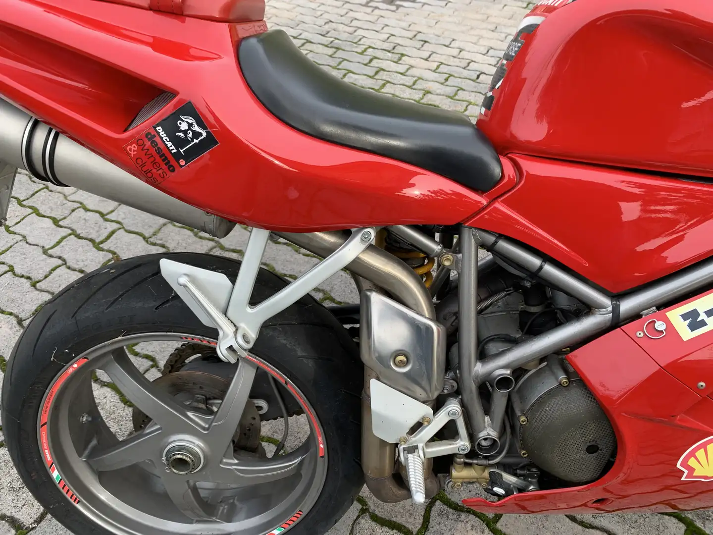 Ducati 996 - 1