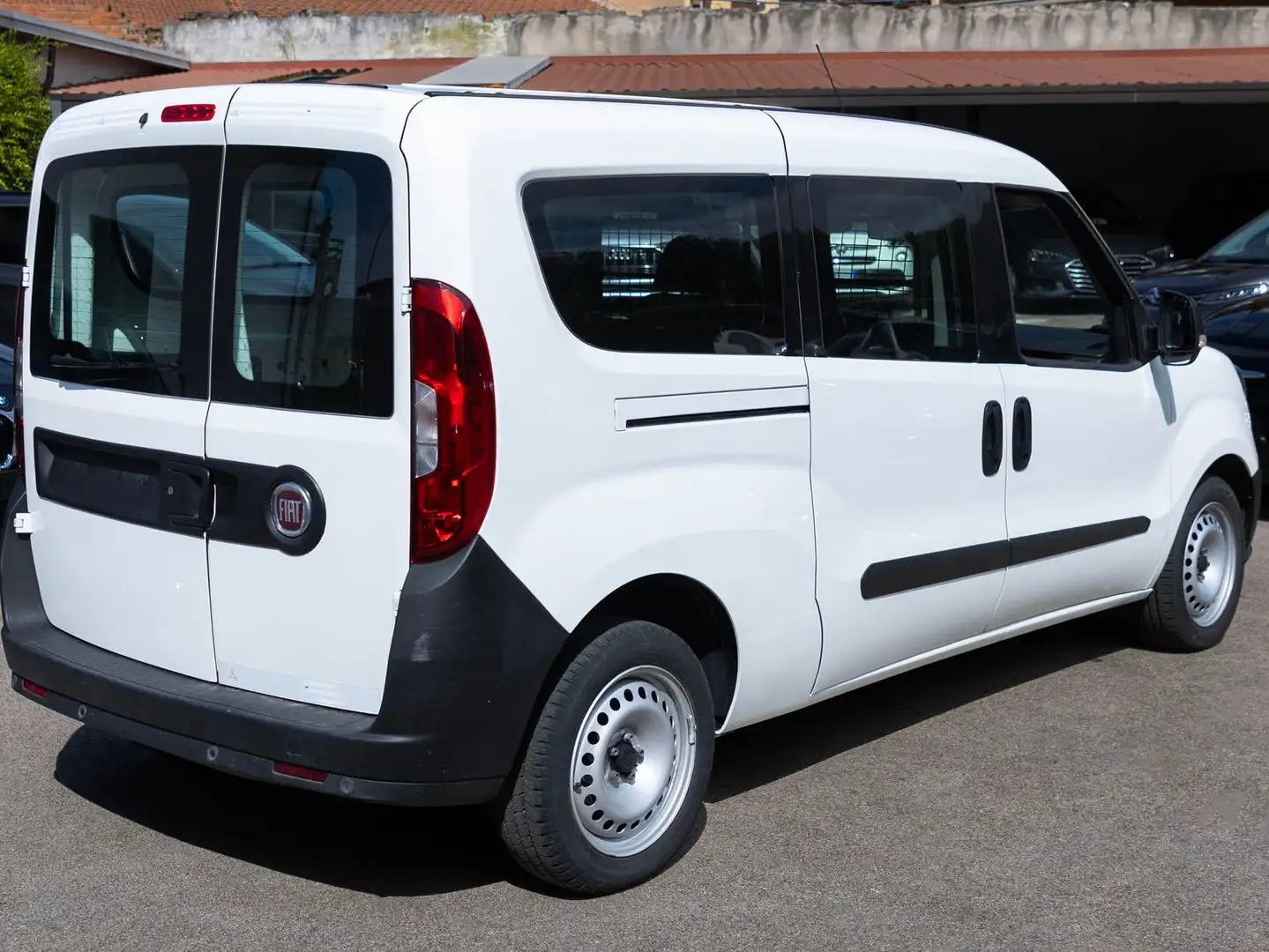 Fiat Doblo cargo maxi 1.4 95cv vetrato NO CLIMA Blanco - 2