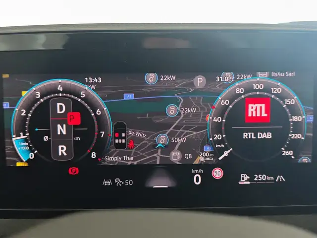 Volkswagen Tiguan view 11