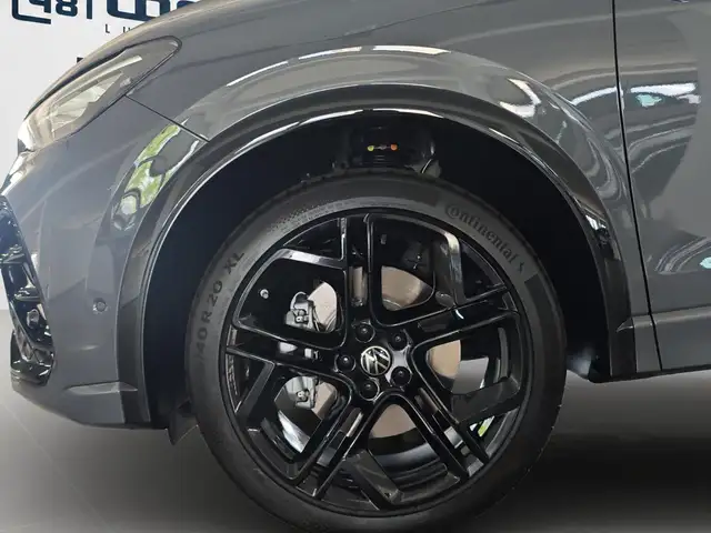 Volkswagen Tiguan view 8