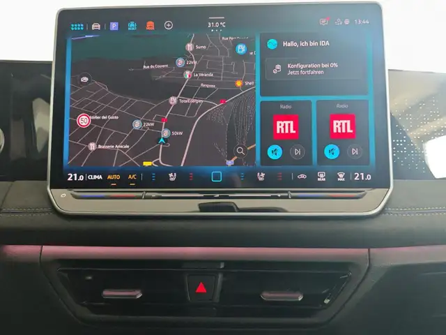 Volkswagen Tiguan view 13