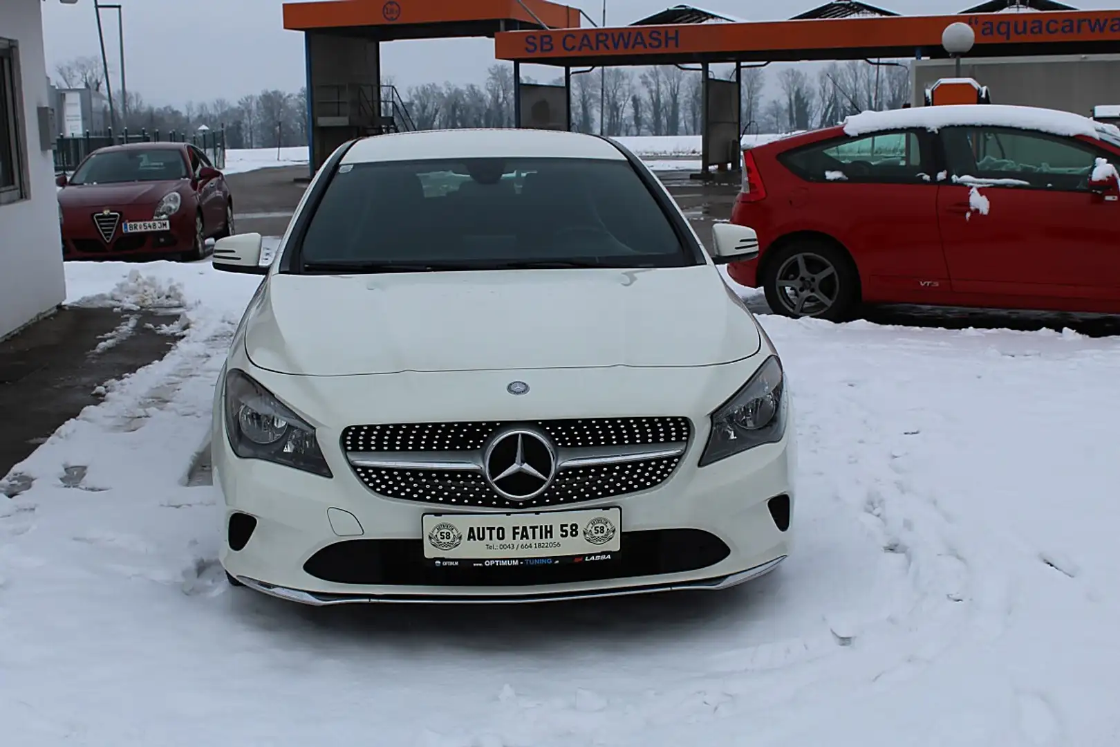 Mercedes-Benz CLA 200 d Shooting Brake Weiß - 2