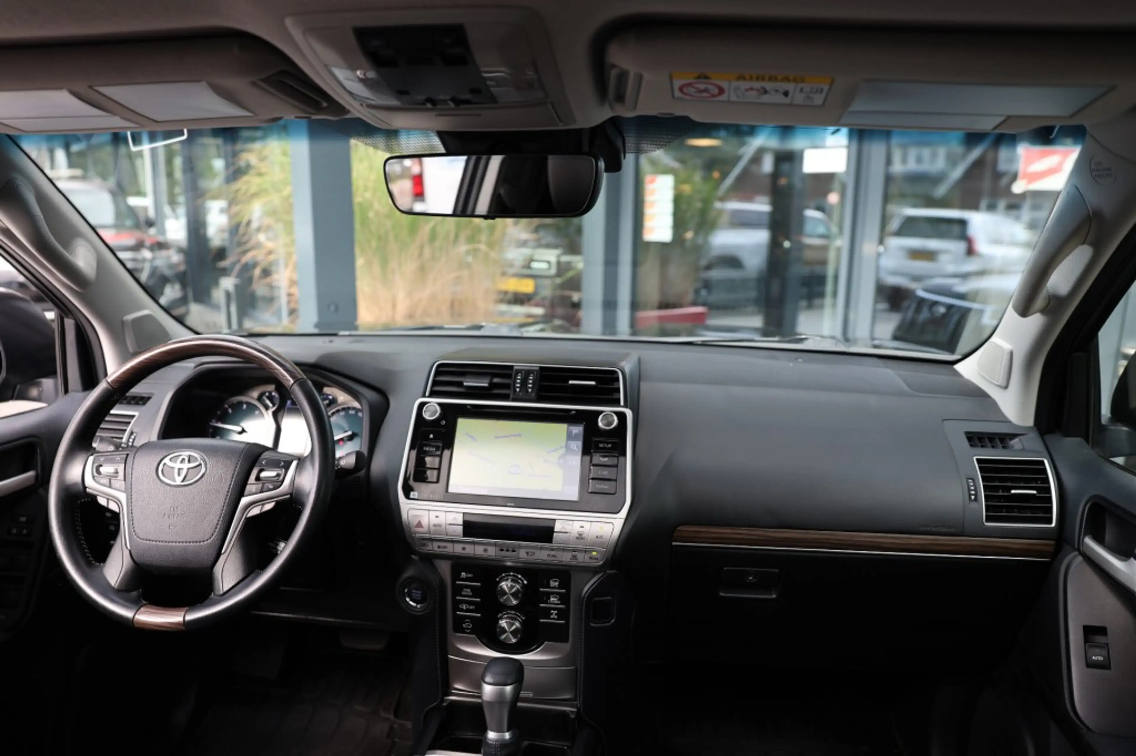 Toyota Land Cruiser 2.8 D-4D 5DRS EXECUTIVE A/T VAN — photo 22