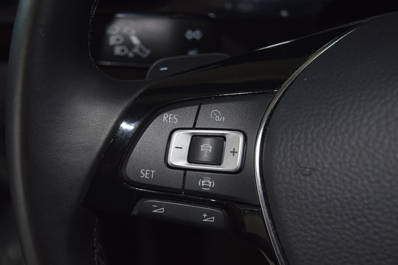 Volkswagen Touran Highline TSI DSG AHK Navi Kamera ACC — photo 18