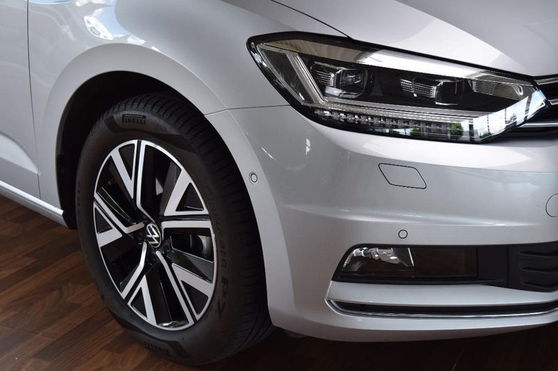 Volkswagen Touran Highline TSI DSG AHK Navi Kamera ACC — photo 4
