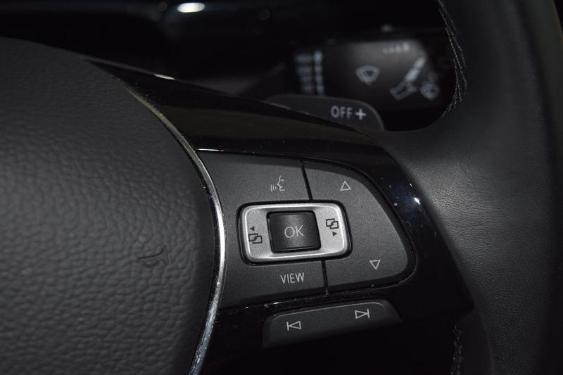 Volkswagen Touran Highline TSI DSG AHK Navi Kamera ACC — photo 19