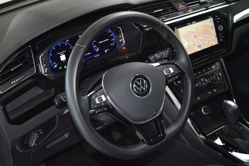 Volkswagen Touran Highline TSI DSG AHK Navi Kamera ACC — photo 12