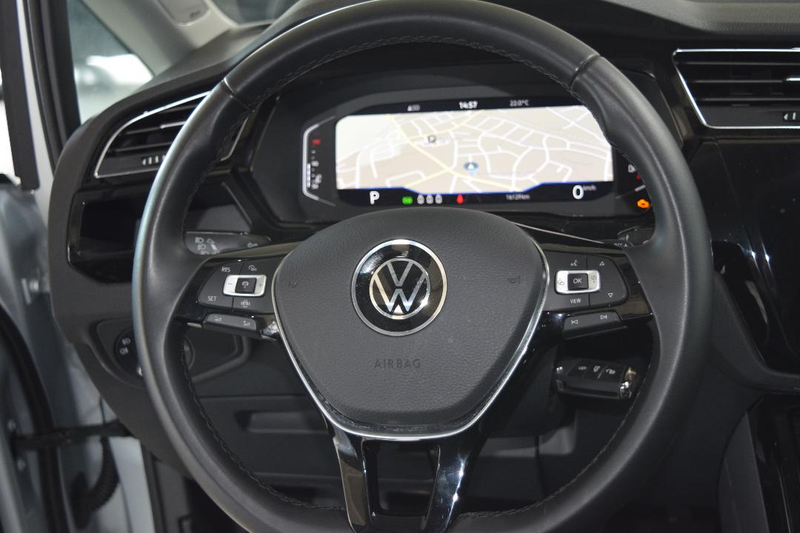 Volkswagen Touran Highline TSI DSG AHK Navi Kamera ACC — photo 14