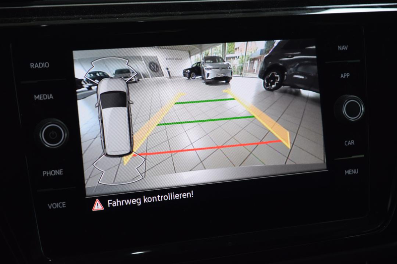 Volkswagen Touran Highline TSI DSG AHK Navi Kamera ACC — photo 16