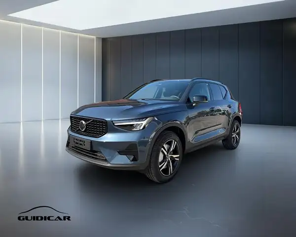 Volvo XC40 XC40 N1 B3 Plus Dark auto