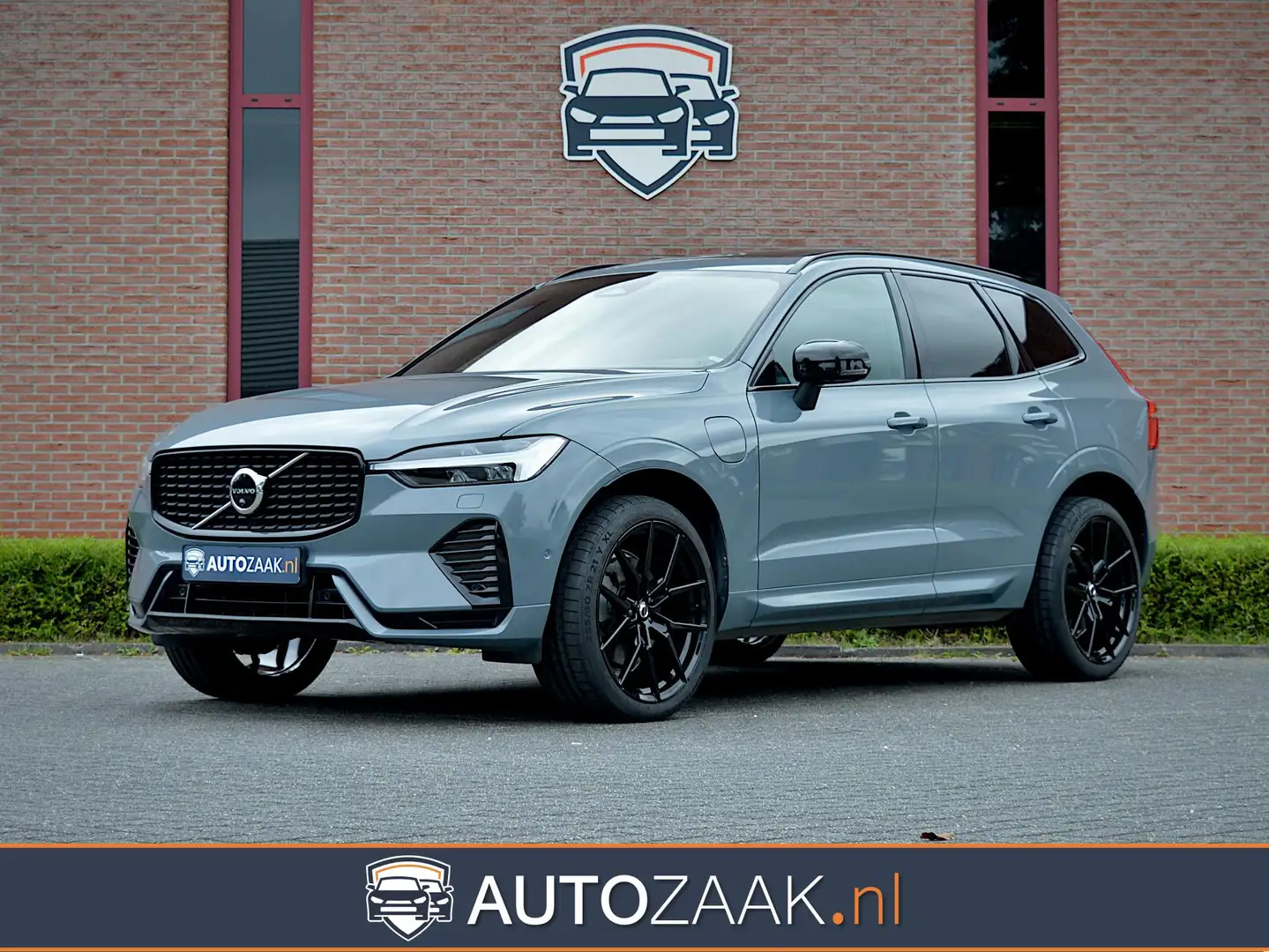 Volvo XC60 2.0 T6 Plug-in hybrid AWD R-Design Grigio - 1
