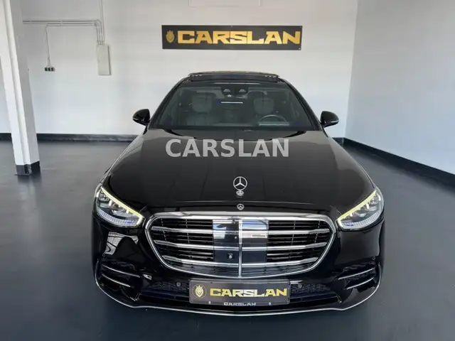 Mercedes-Benz S-Class view 3