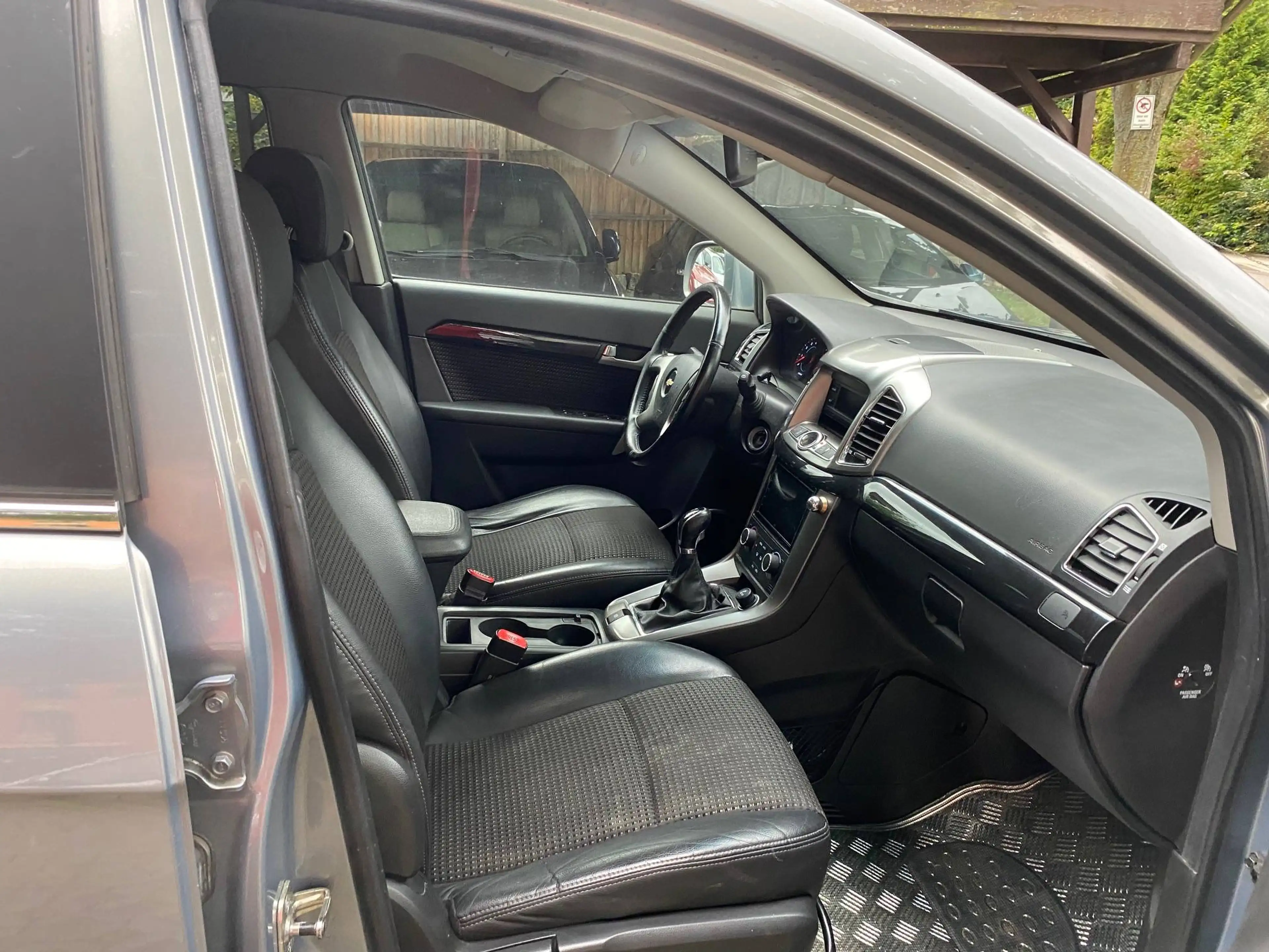 Chevrolet Captiva 2.4 LT 2WD — photo 10