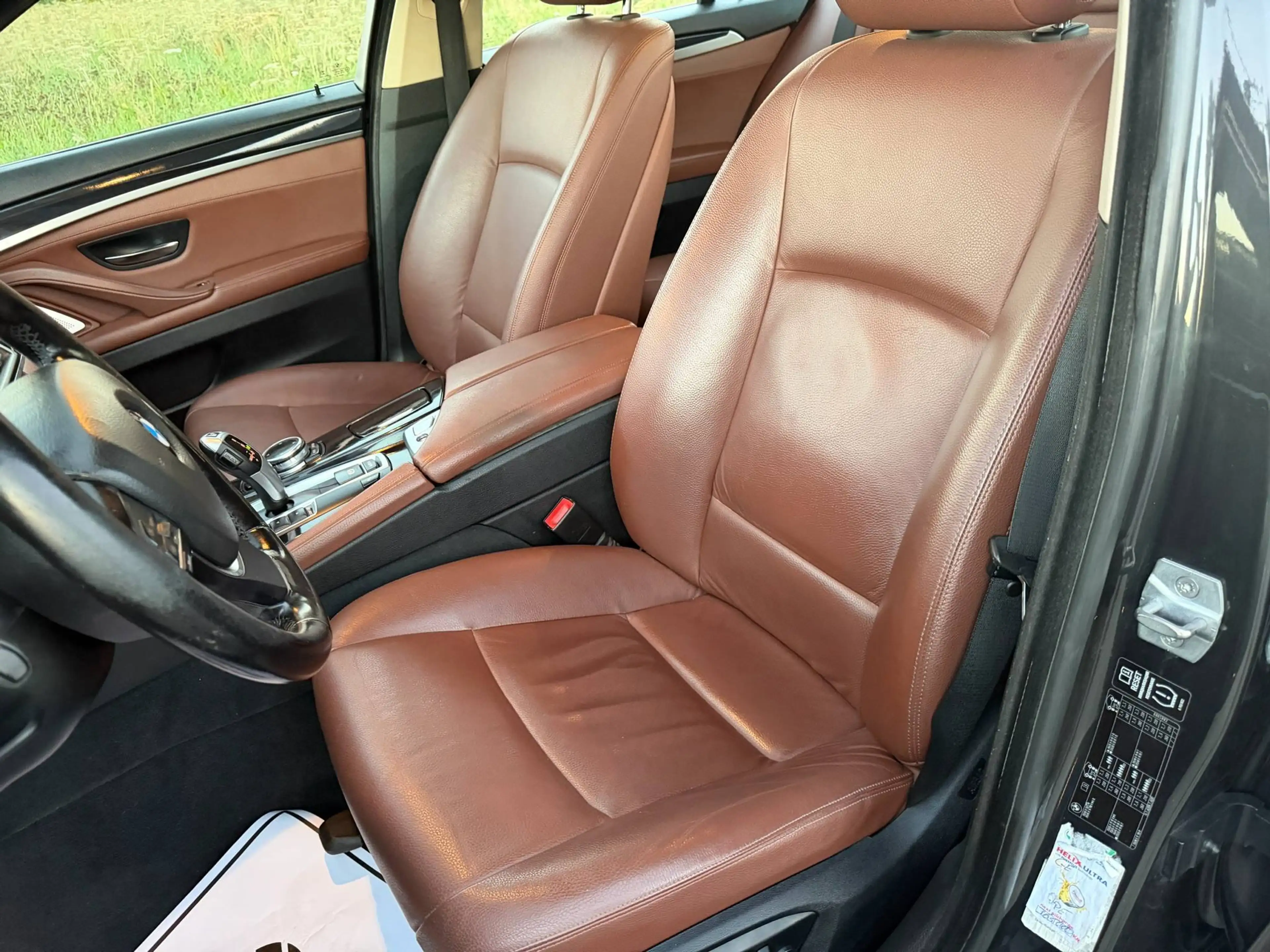 BMW 518 dA Berline Business Euro6/ Bang Olufsen/ Cockpit/ Tête Haute — photo 14