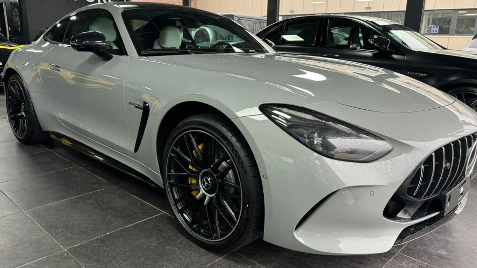 Mercedes-Benz AMG GT Coupé 63 S 4Matic+ Grigio - 2