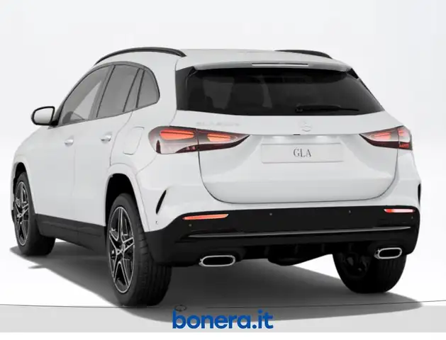 Mercedes-Benz Gla Class view 4